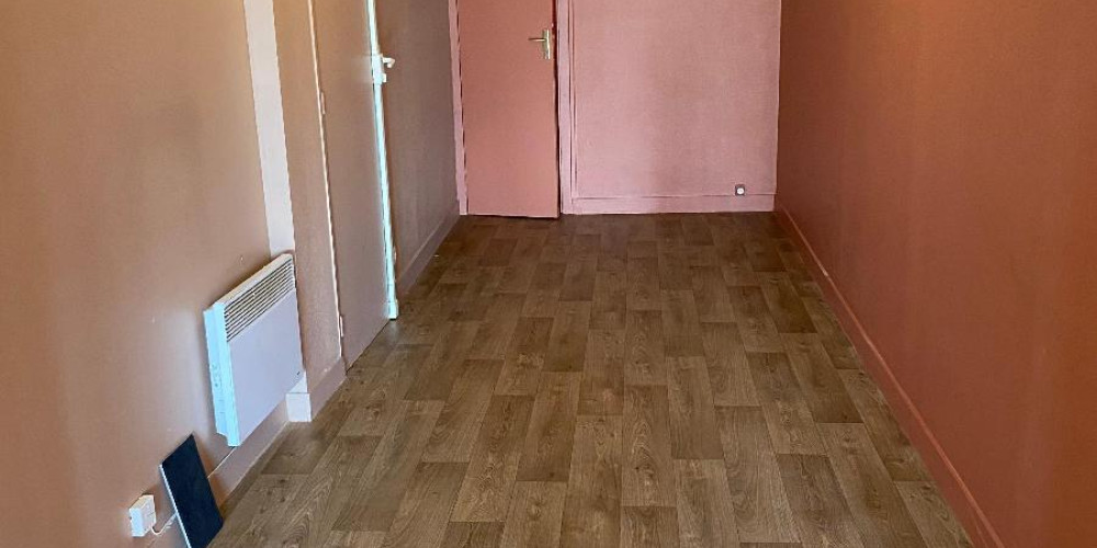 local commercial à BORDEAUX (33000)